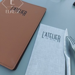✨ Serviette personnalisée du jour ✨

🎨 Collection : Easy Gris Clair
📐 Format : 40x40 cm Pliage 1/8
🖋️ Personnalisation : logo 

Que pensez-vous de ce modèle ? 😊