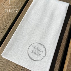 ✨ Serviette personnalisée du jour ✨

🎨 Collection : Bianco
📐 Format : 40x40 cm Pliage 1/8
🖋️ Personnalisation : logo en gris

Que pensez-vous de ce modèle ? 😊